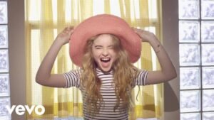 Can't Blame A Girl For Trying Lyrics: Sabrina Carpenter