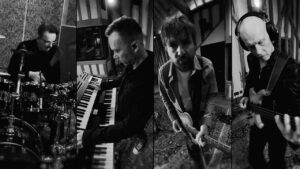 Hold The Ashes Lyrics – The Pineapple Thief
